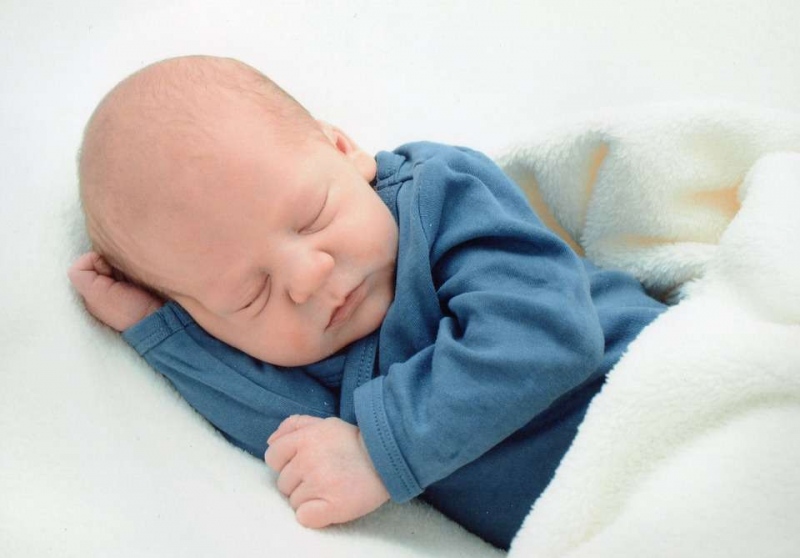 4斤的早产儿怎么穿衣服如何挑选适合宝宝穿的衣服